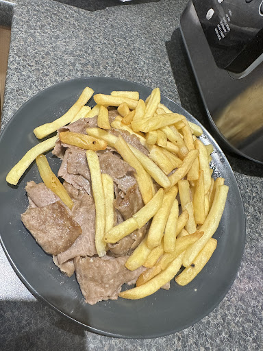 Photo of Usta Pizza & Charcoal Grill (Sittingbourne) - 111 High St, Milton Regis, Sittingbourne ME10 2AR