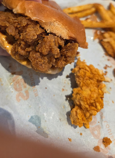 Photo of Popeyes Louisiana Chicken - Unit L4, Lakes Retail Park, Rushden NN10 6FH
