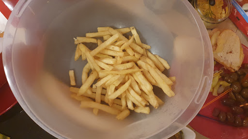 Photo of Chick-In Stop - 8, Quarrydene Parade, Bletchingley Rd, Merstham, Redhill RH1 3HU