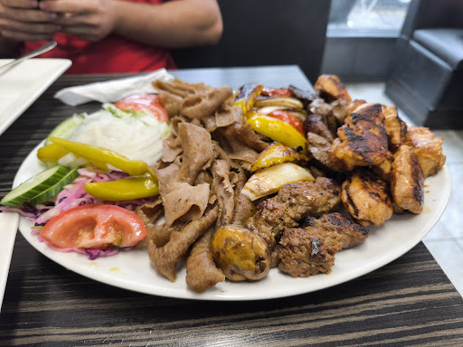 Photo of Munchies Cafe & Grill - 2, The Facade, Holmesdale Rd, Reigate RH2 0BB