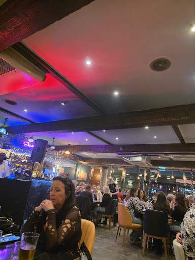 Photo of Shiraz Bar & Restaurant - 11 Massetts Rd, Horley RH6 7PR