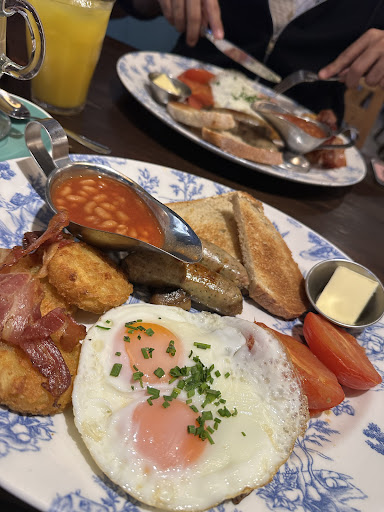 Photo of Bill's Reigate Restaurant - 27 Bell St, Reigate RH2 0AD