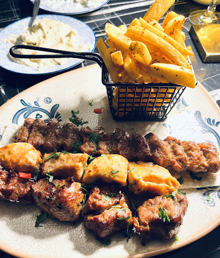 Photo of Yaprak Restaurant Reigate - 46- 50 High St, Reigate RH2 9AT