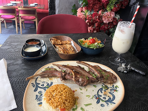 Photo of Yaprak Restaurant Reigate - 46- 50 High St, Reigate RH2 9AT