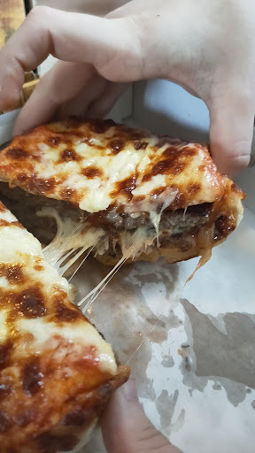 Photo of Harry's Cafe, Pizza & Kebab - 75 Towyn Rd, Towyn, Abergele LL22 9EN