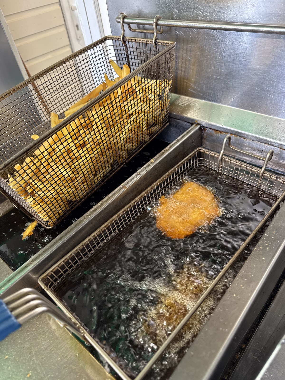 Photo of Family Kebab Waterloo - Waterloo Inn, Llandowlais St, Oakfield Rd, Two Locks, Oakfield, Cwmbran NP44 7HD