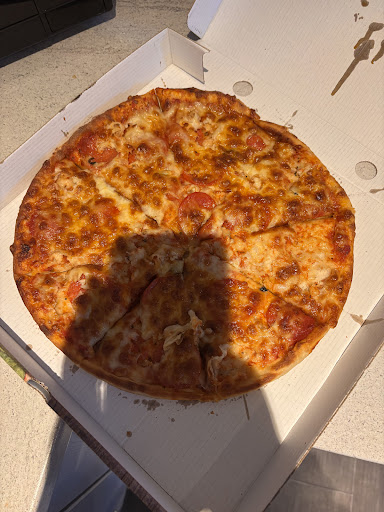 Photo of Istanbul Pizza & Kebab House - 10 Guildhall St, Dunfermline KY12 7NS