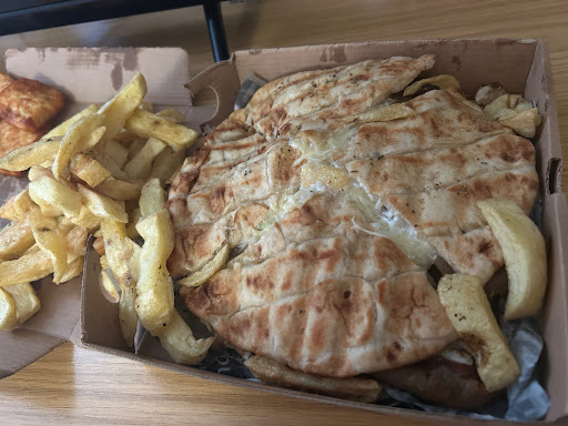 Photo of New St Fish Bar Greek gyros and kebabs burgers 🍔 - 1 New St, Halton, Runcorn WA7 5TU