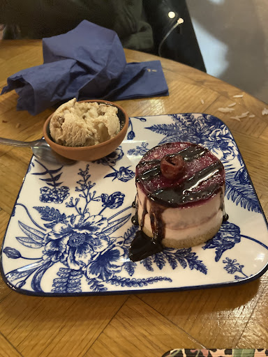 Photo of Noria Restaurant - 2 Goose Grn, Altrincham WA14 1DW