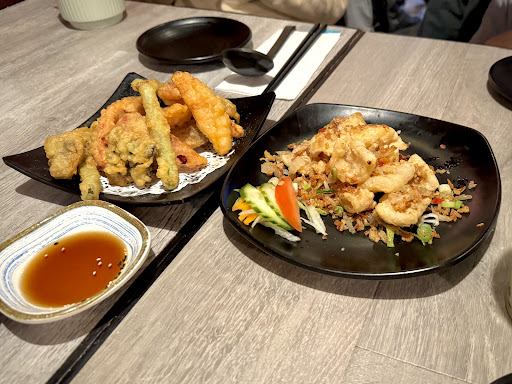 Photo of Harvest Oriental Cuisine - 4 Old Market Pl, Freshney Place, Grimsby DN31 1DT