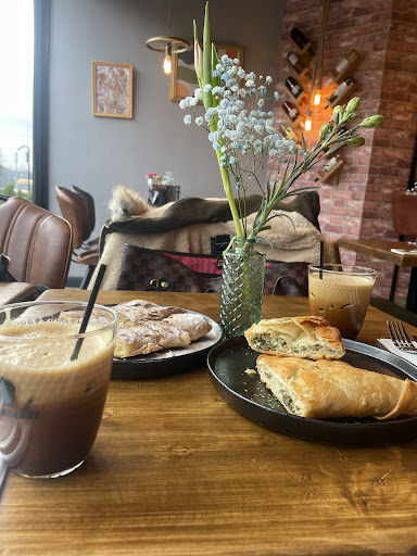 Photo of Pitta Fan Leeds - 641 Roundhay Rd, Roundhay, Leeds LS8 4BA