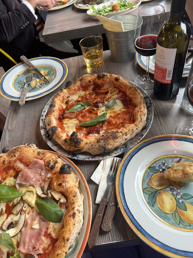 Photo of Paesani - 257-259 Crookes, Sheffield S10 1TF