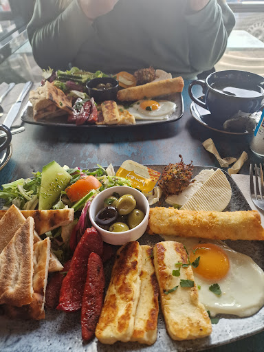 Photo of Yemek (The Arches) - 15 Palmeira Ave, Westcliff-on-Sea, Southend-on-Sea, Westcliff-on-Sea SS0 7RR