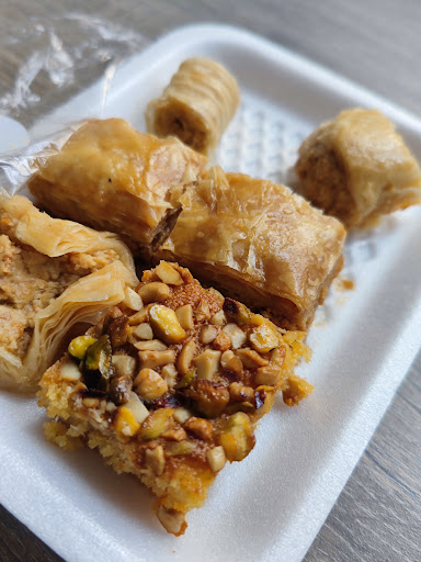 Photo of Alushi - 1 Trafalgar Arches, Brighton and Hove, Brighton BN1 4FQ