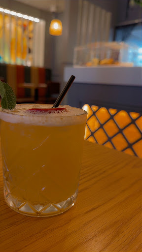 Photo of Manjaros - Restaurant in Southall - 1-3 Beaconsfield Rd, Southall UB1 1BA