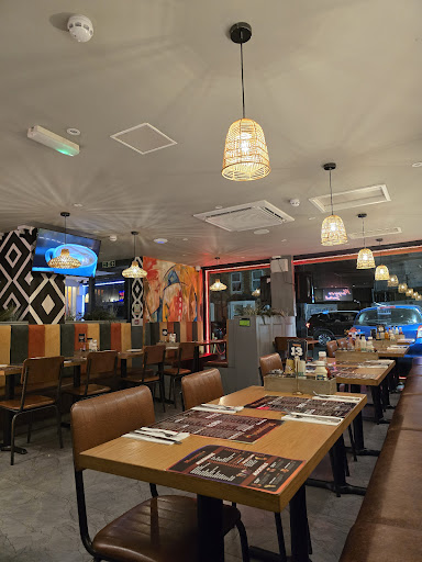 Photo of Manjaros - Restaurant in Southall - 1-3 Beaconsfield Rd, Southall UB1 1BA
