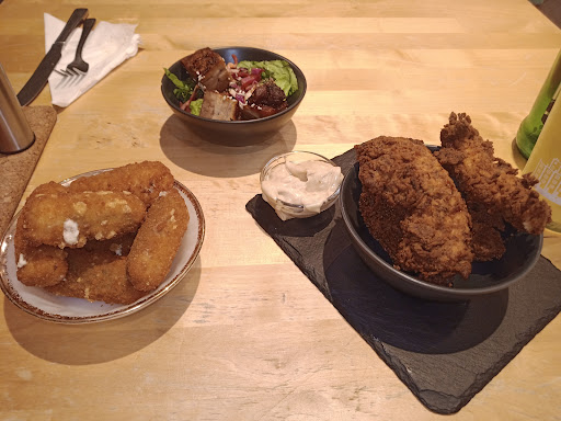 Photo of Bisley House Bar and Grill - Middle St, Stroud GL5 1DZ