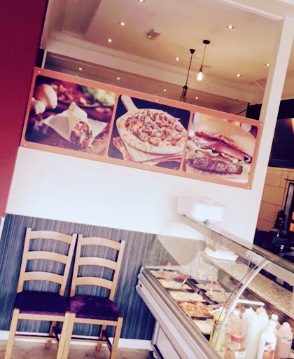 Photo of Monmos Peri Peri Grill - Burton - 63-65 New St, Burton upon Trent, Burton-on-Trent DE14 3QY