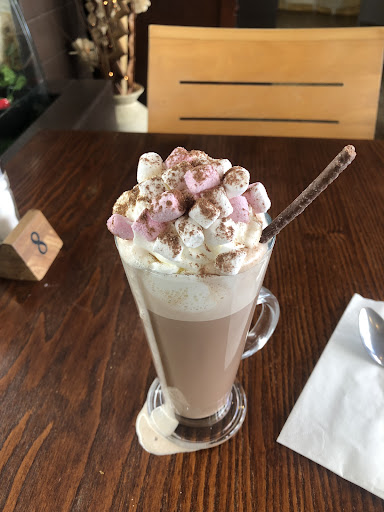 Photo of Mo's Diner - 11 Victoria St, Paignton TQ4 5DH