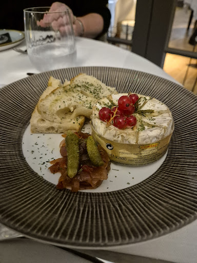 Photo of Bartellas - Wrotham Rd, Meopham, Gravesend DA13 0JE