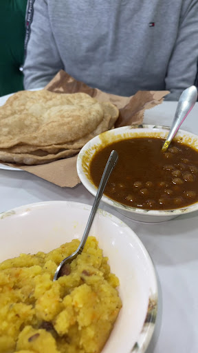 Photo of Yaadgaar Bakeries & Restaurant Reading - 465 Oxford Rd, Reading RG30 1HD