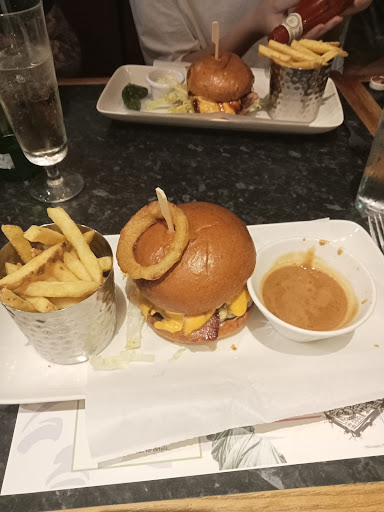 Photo of Frankie & Benny's - Trentham Gardens Cl, Stone Rd, Trentham, Stoke-on-Trent ST4 8AX