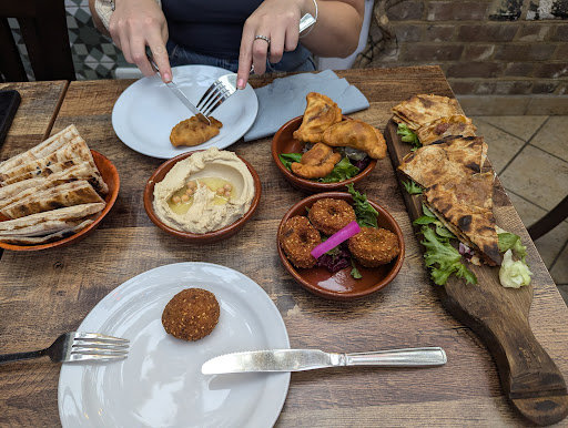 Photo of Tarboush Tring - 50 High St, Tring HP23 5AG