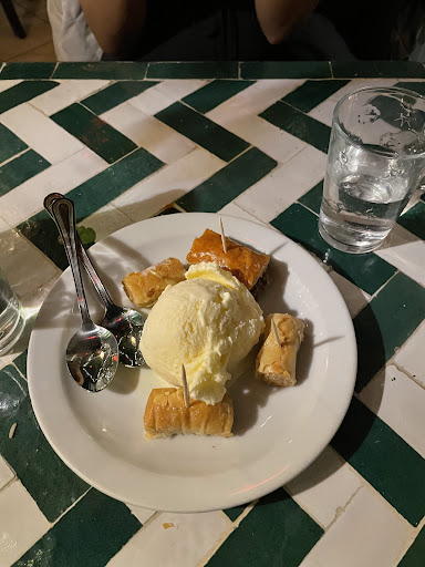 Photo of Tarboush Tring - 50 High St, Tring HP23 5AG