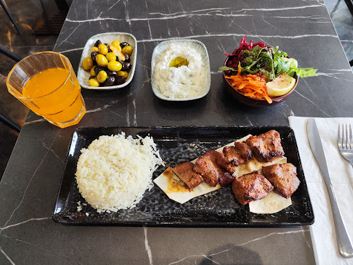 Photo of Grill & Bun - 85 Broad St, Chesham HP5 3EF