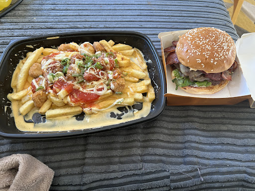 Photo of THE FAT GRILL - The Grapes, 36 Market Square, Aylesbury HP20 1TW