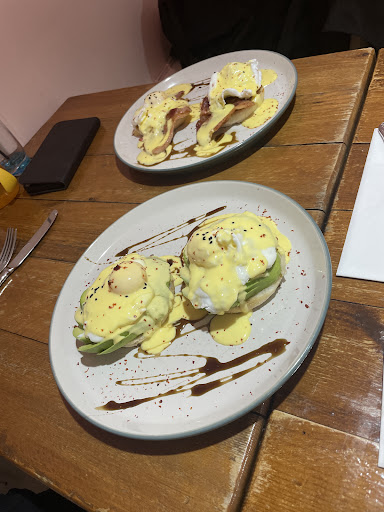 Photo of Istanbul Meze & Grill Bar - 31 High St, Wendover, Aylesbury HP22 6DU