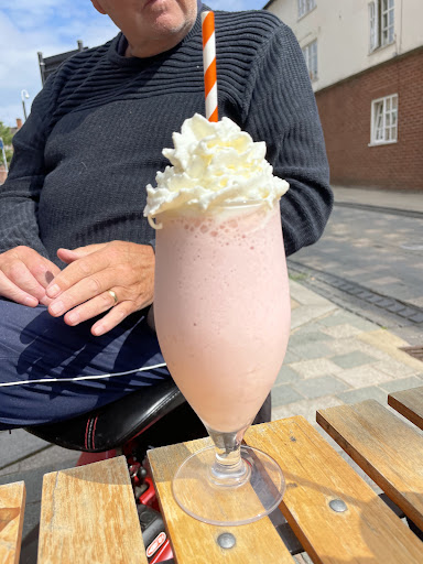 Photo of BEAR Uttoxeter - 33 High St, Uttoxeter ST14 7HN