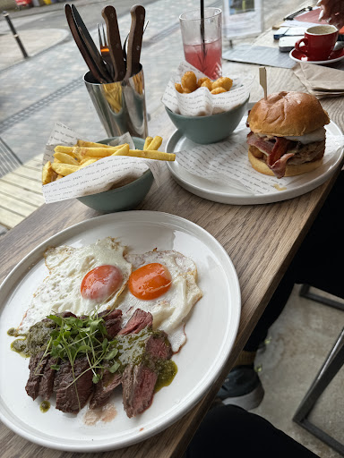 Photo of BEAR Uttoxeter - 33 High St, Uttoxeter ST14 7HN