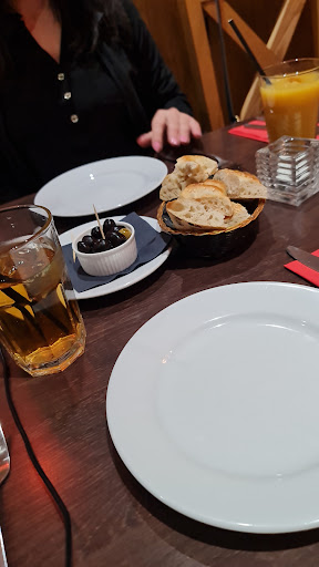 Photo of Olive and Meze - 31 Northgate, Wakefield WF1 3BJ