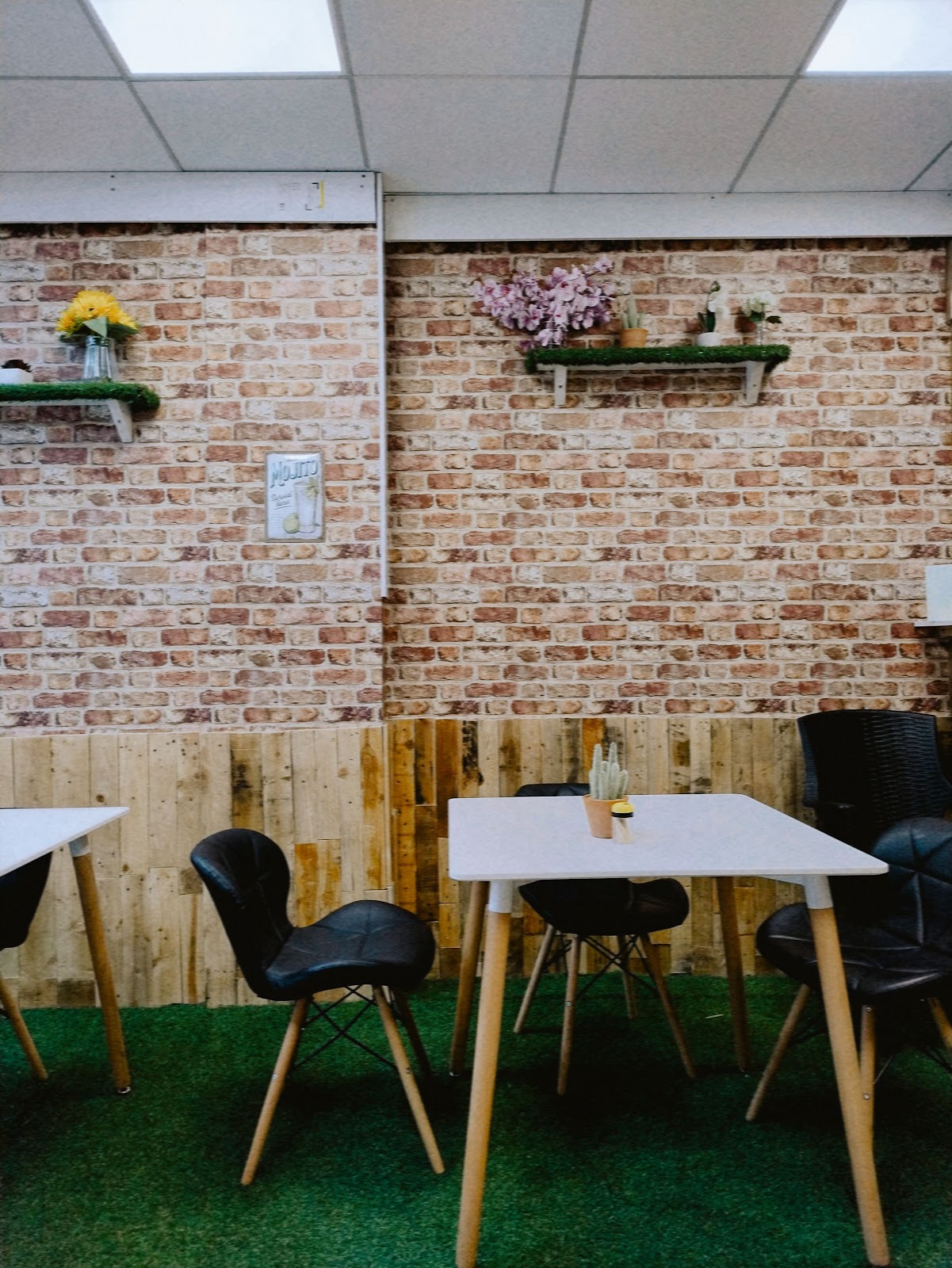 Photo of Gloria's Cuisine - Unit 2, Bank Chambers, Town Hill, Warrington WA1 1AL