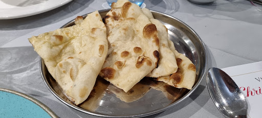 Photo of Vivaanta Indian Restaurant & Bar - 54 West St, Warwick CV34 6AN