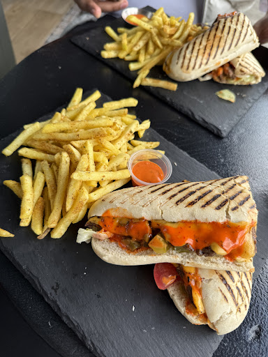 Photo of Krunch Cafe & Restaurant - 3 Haydock Grn, Northolt UB5 4AP