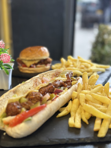 Photo of Krunch Cafe & Restaurant - 3 Haydock Grn, Northolt UB5 4AP