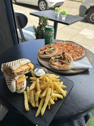 Photo of Krunch Cafe & Restaurant - 3 Haydock Grn, Northolt UB5 4AP