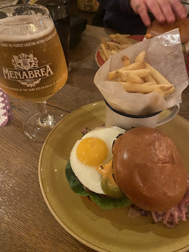 Photo of Fosso Lounge - 41 High St, Wells BA5 2AE