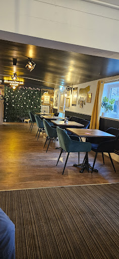 Photo of Charlie's - 257, The Locomotive, Lynn Rd, Wisbech PE13 3DZ