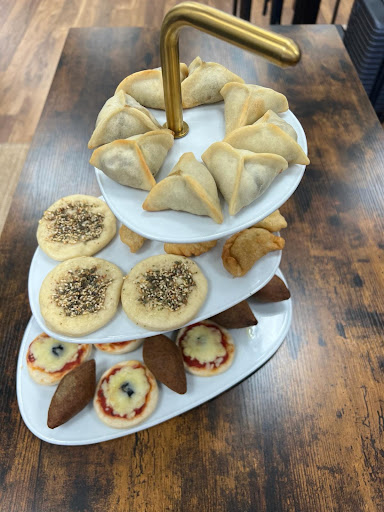 Photo of Alissar's Kitchen - Lancott Ln, Witney OX29 7QJ