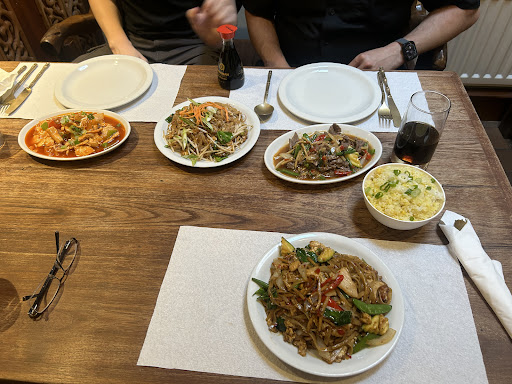 Photo of Suwanna Thai Restaurant - 44 Market Square, Witney OX28 6AL