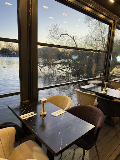 Photo of Persian Palace (Reading) - 2 Bridge St, Reading RG4 8AA