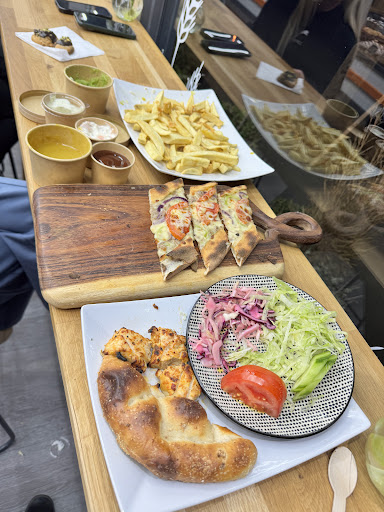 Photo of Laz Tadim Fish & Chips & Kebab House - 2a Hudson Rd, Woodley, Reading RG5 4EW