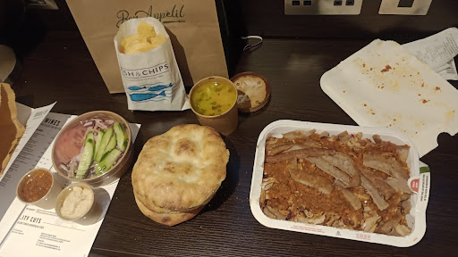 Photo of Laz Tadim Fish & Chips & Kebab House - 2a Hudson Rd, Woodley, Reading RG5 4EW