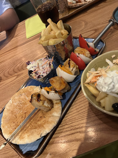 Photo of Harvester Timberdine Worcester - Bath Rd, Broomhall Ln, Worcester WR5 3HP