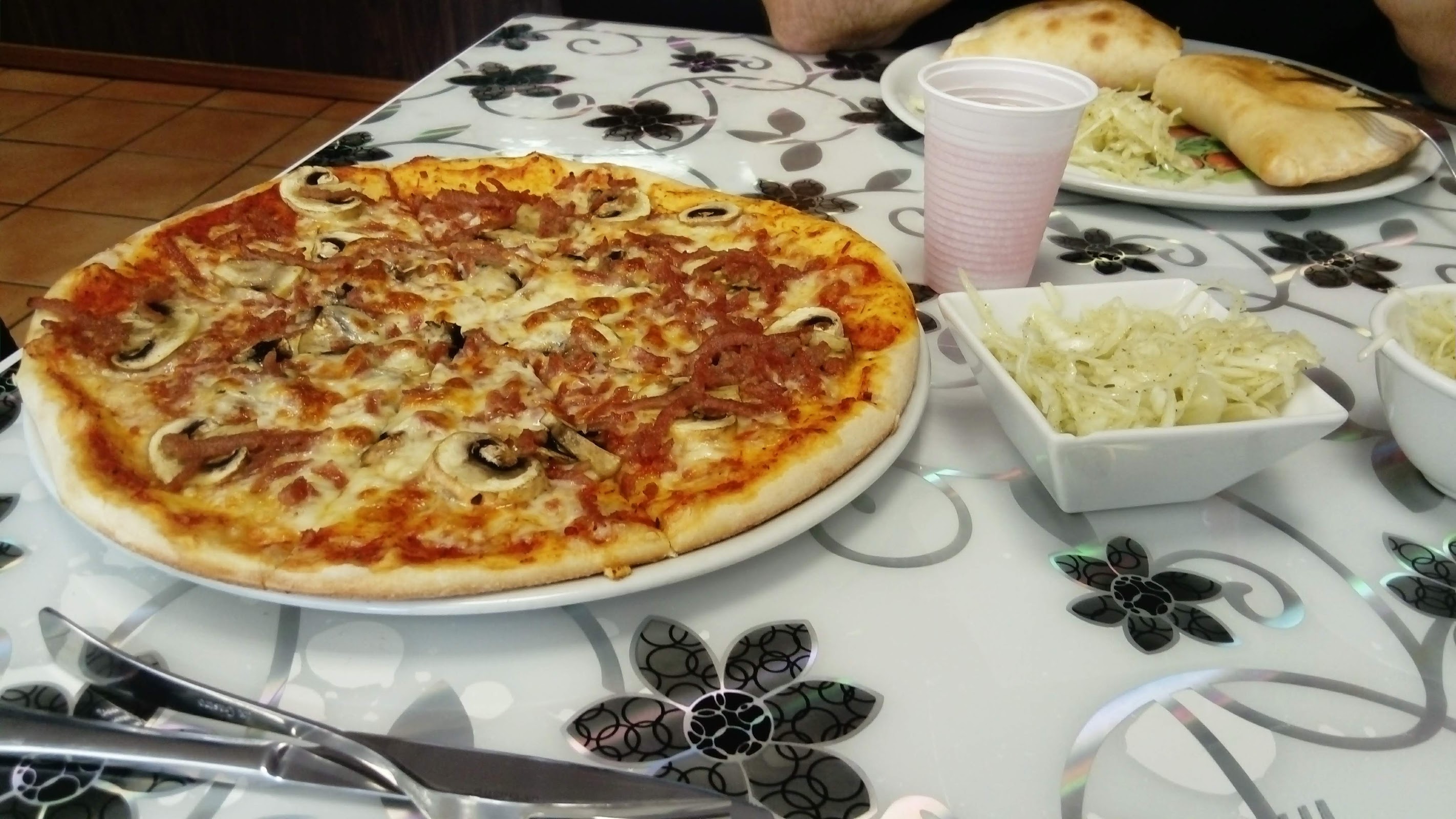 Photo of Restaurant & Pizzeria Highway Arlöv - Lundavägen 25, 232 35 Arlöv