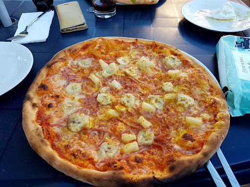 Photo of Åkes Grill & Vedugnspizza - Corneliusgatan 36, 774 31 Avesta