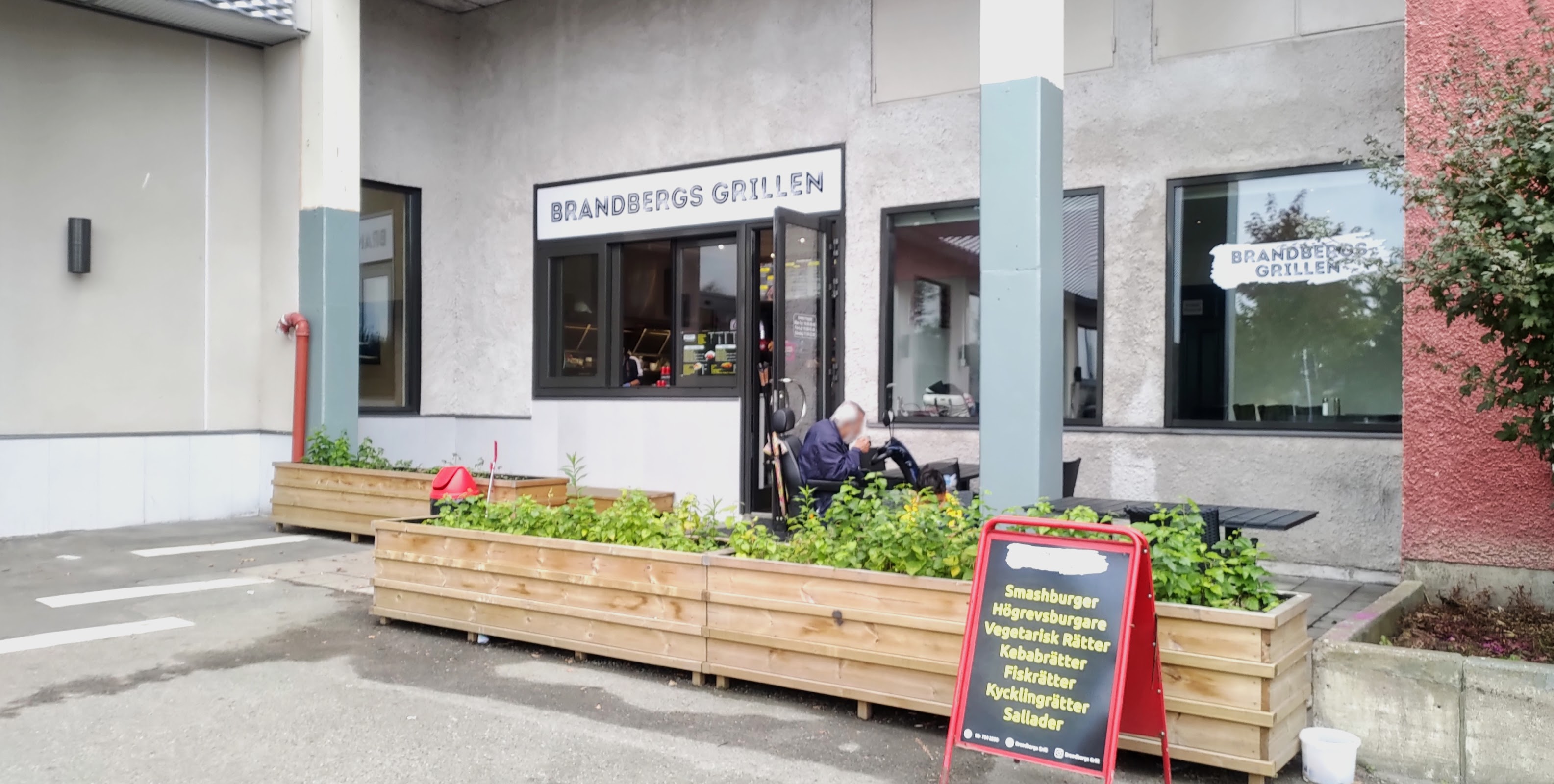 Photo of Brandbergs Grillen - Orions Bälte 31, 136 76 Brandbergen